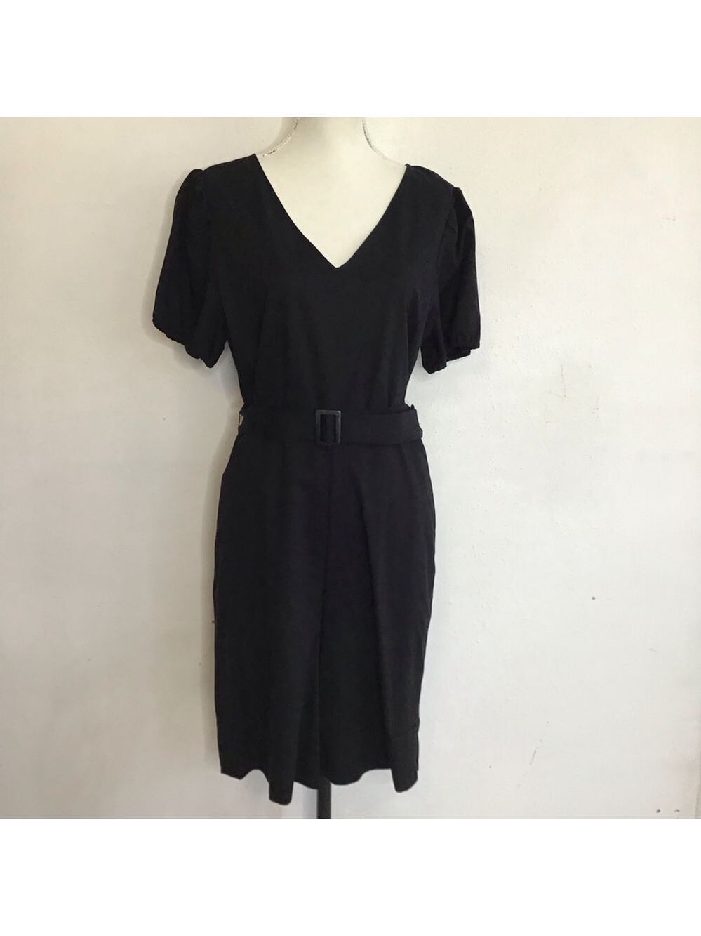 Ann Taylor Women Elegant Black V-Neck Short Sleeve Jumpsuit Size 12